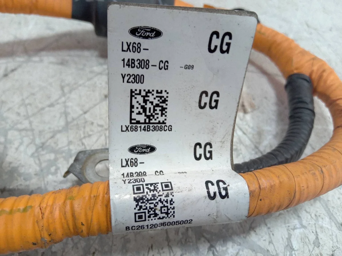 Ford Kuga MK3 Charging Socket Cable Plug LX6814B308CG image 5