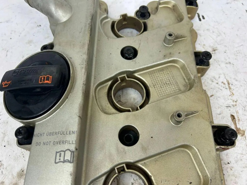 Cache de culbuteur Audi Q5 8R 3.2L 2009 06E103471P image 3