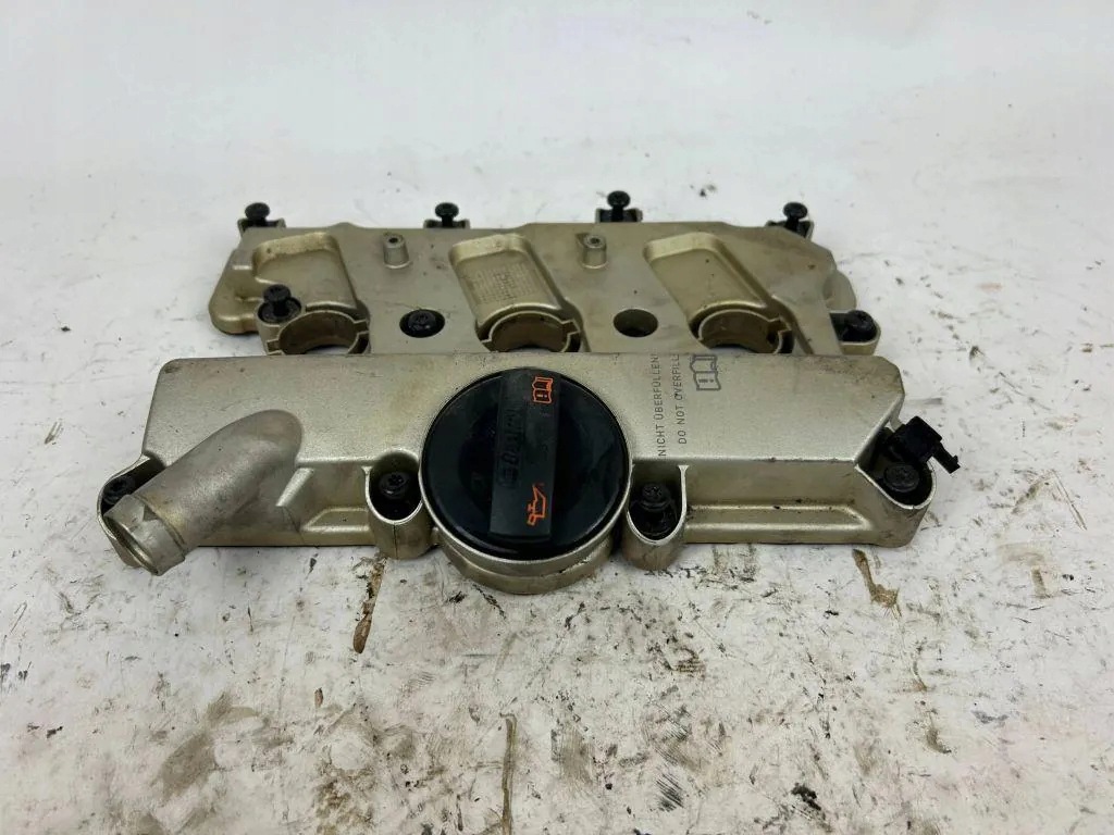 Cache de culbuteur Audi Q5 8R 3.2L 2009 06E103471P image 6