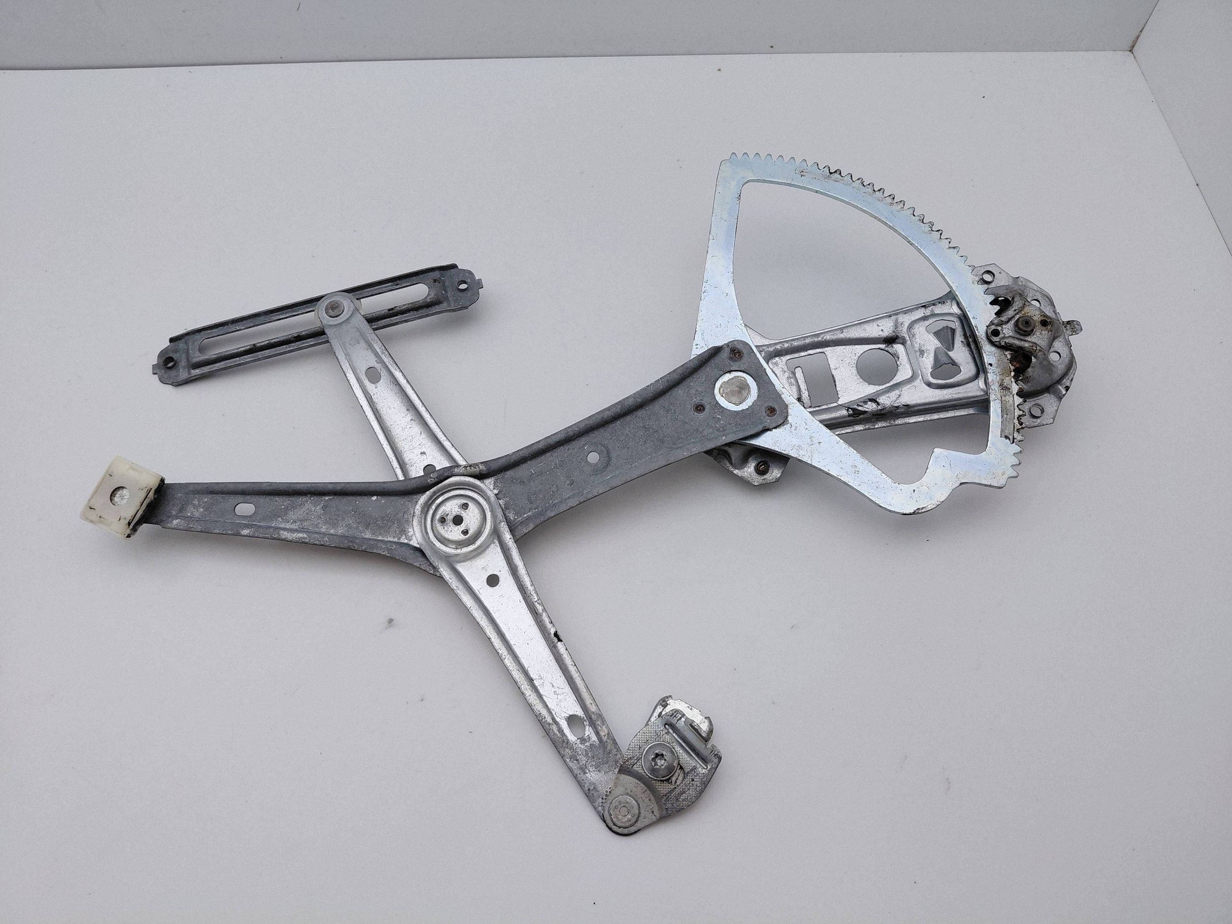 Elevador de Ventanilla Manual Derecho Delantero Mercedes C W202 image 3