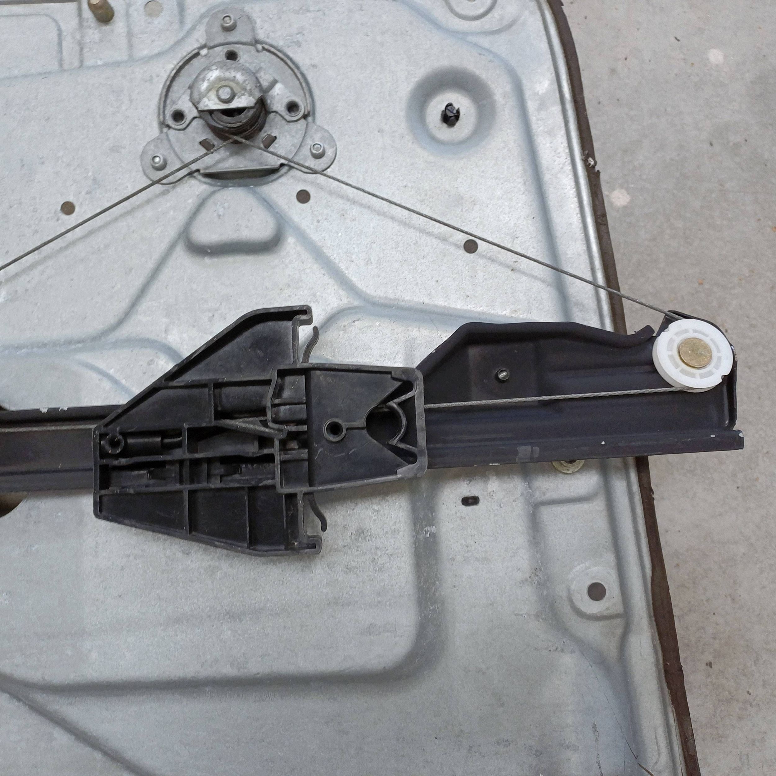Elevador de Ventanilla Manual Trasero Izquierdo Skoda Fabia MK1 Combi image 8