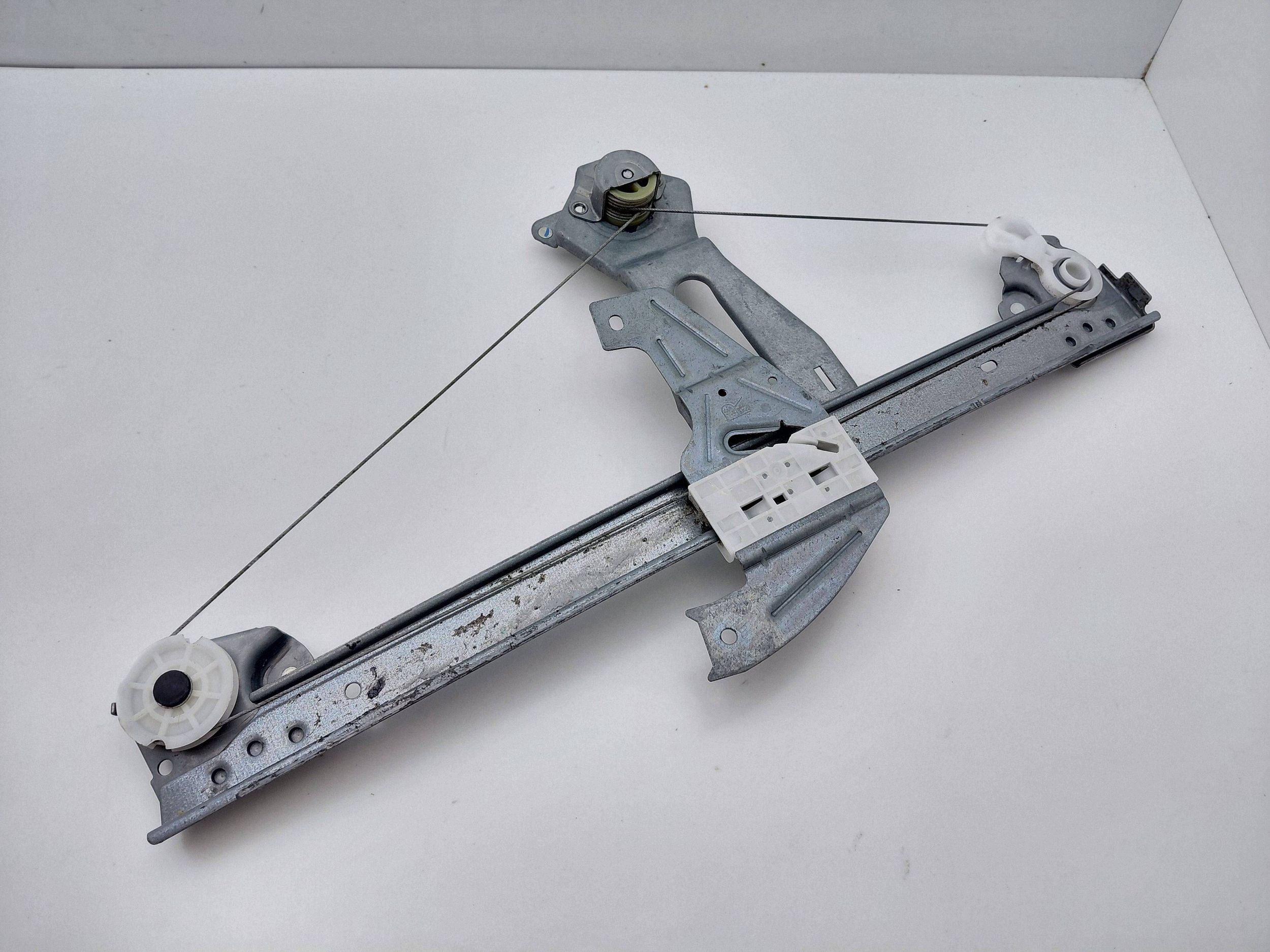 Manual Window Regulator Right Front Citroen C1 3dr OEM DRC121469 image 2