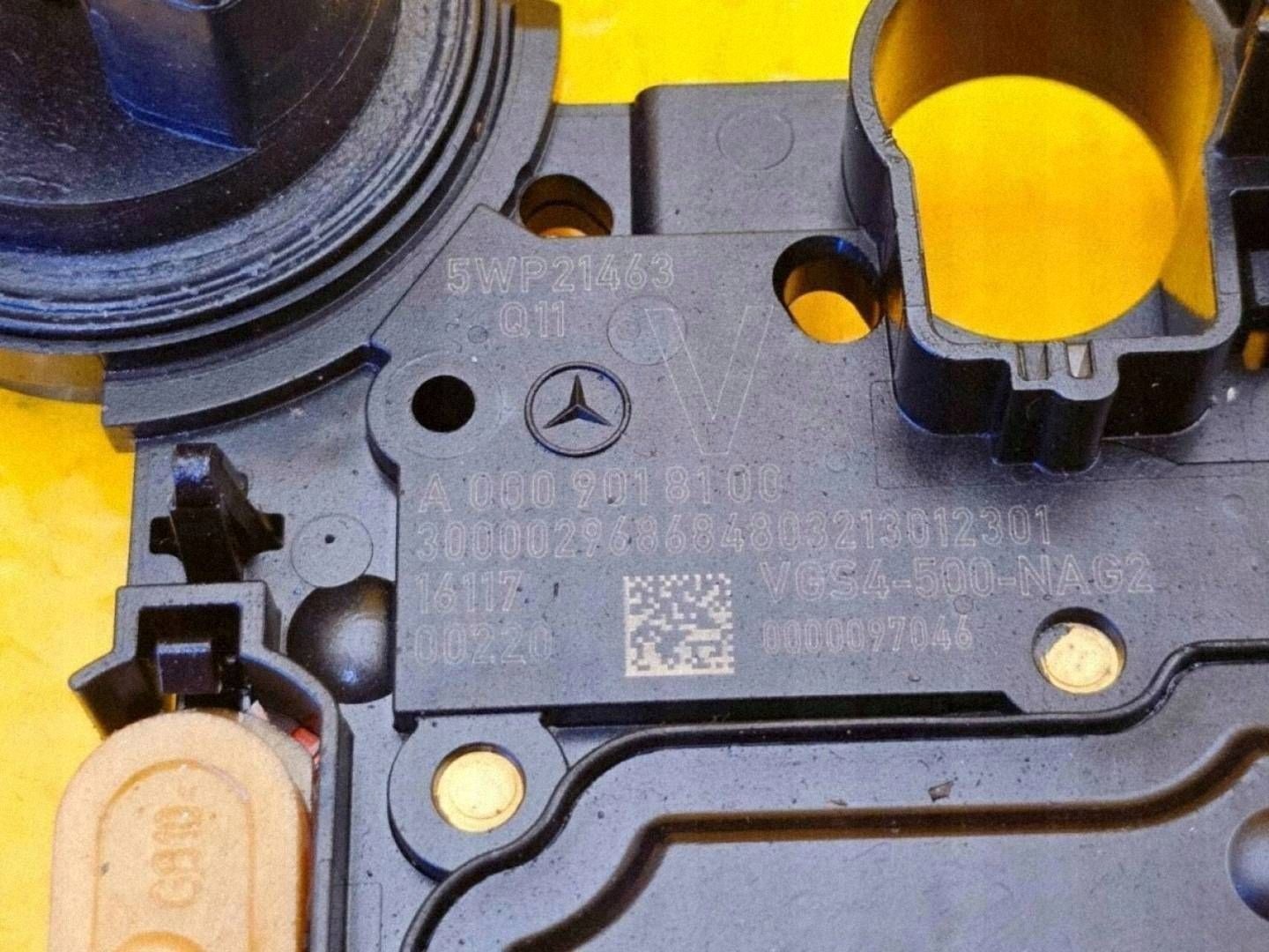 Mechatronik GLC W253 A0009018100 5WP21463 image 3