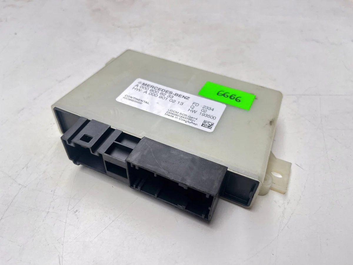 Mercedes E W213 2016 Module Échappement 0009010213 image 2