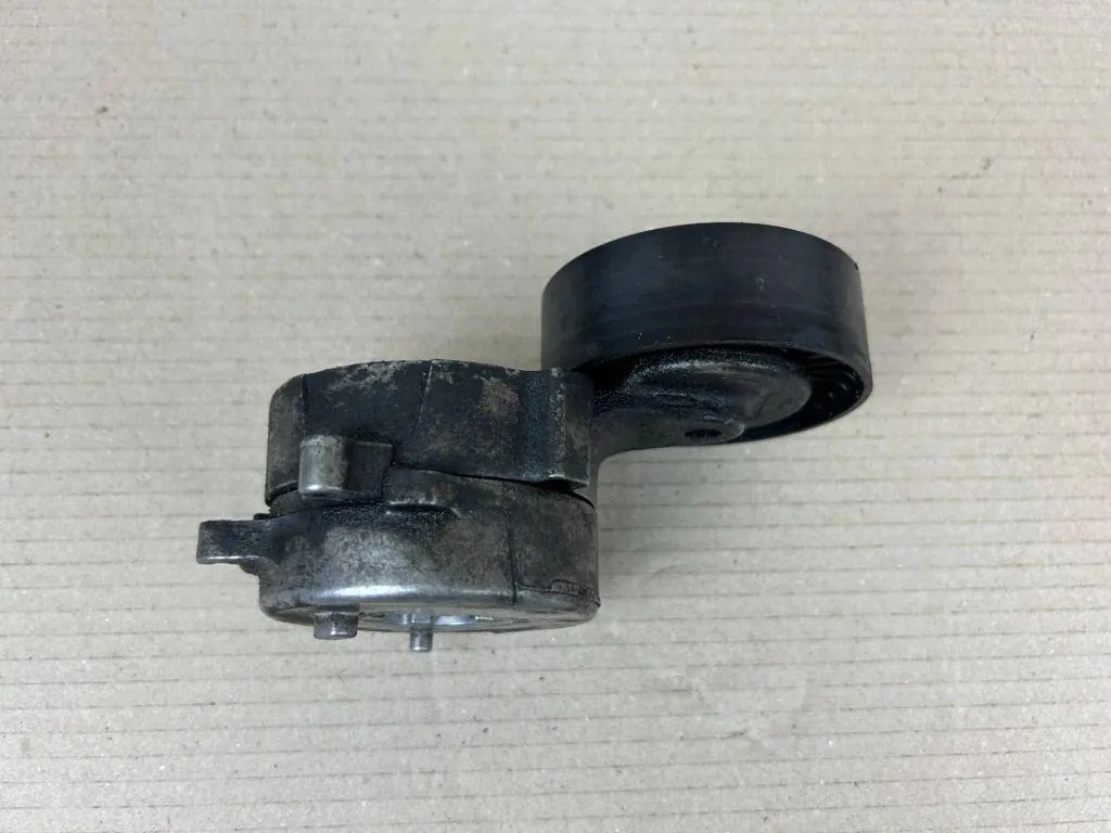 Vaihtovirtahihnan kiristin Audi Q7 4M 06E903133R