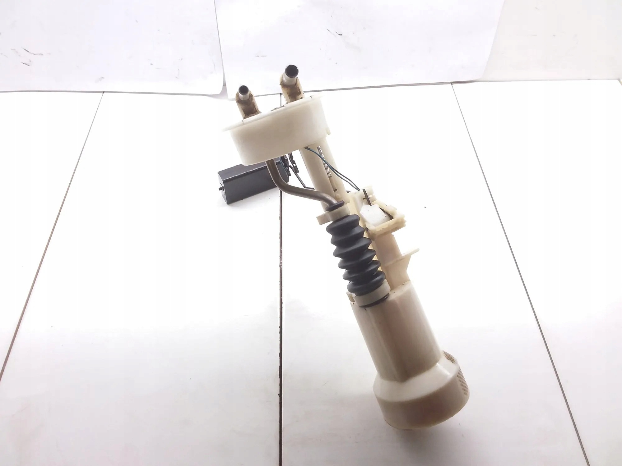 VW Golf II 1984 Polttoainetason anturi OEM 191919051BF