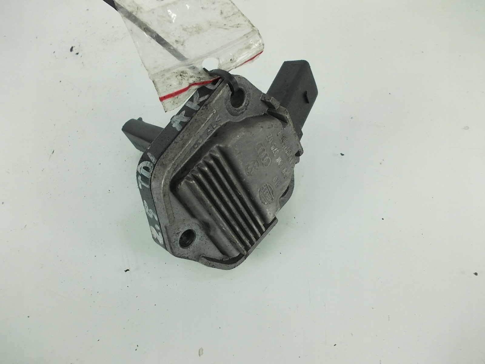 Audi 1J0907660B Sensor Nível Óleo Motor image 2