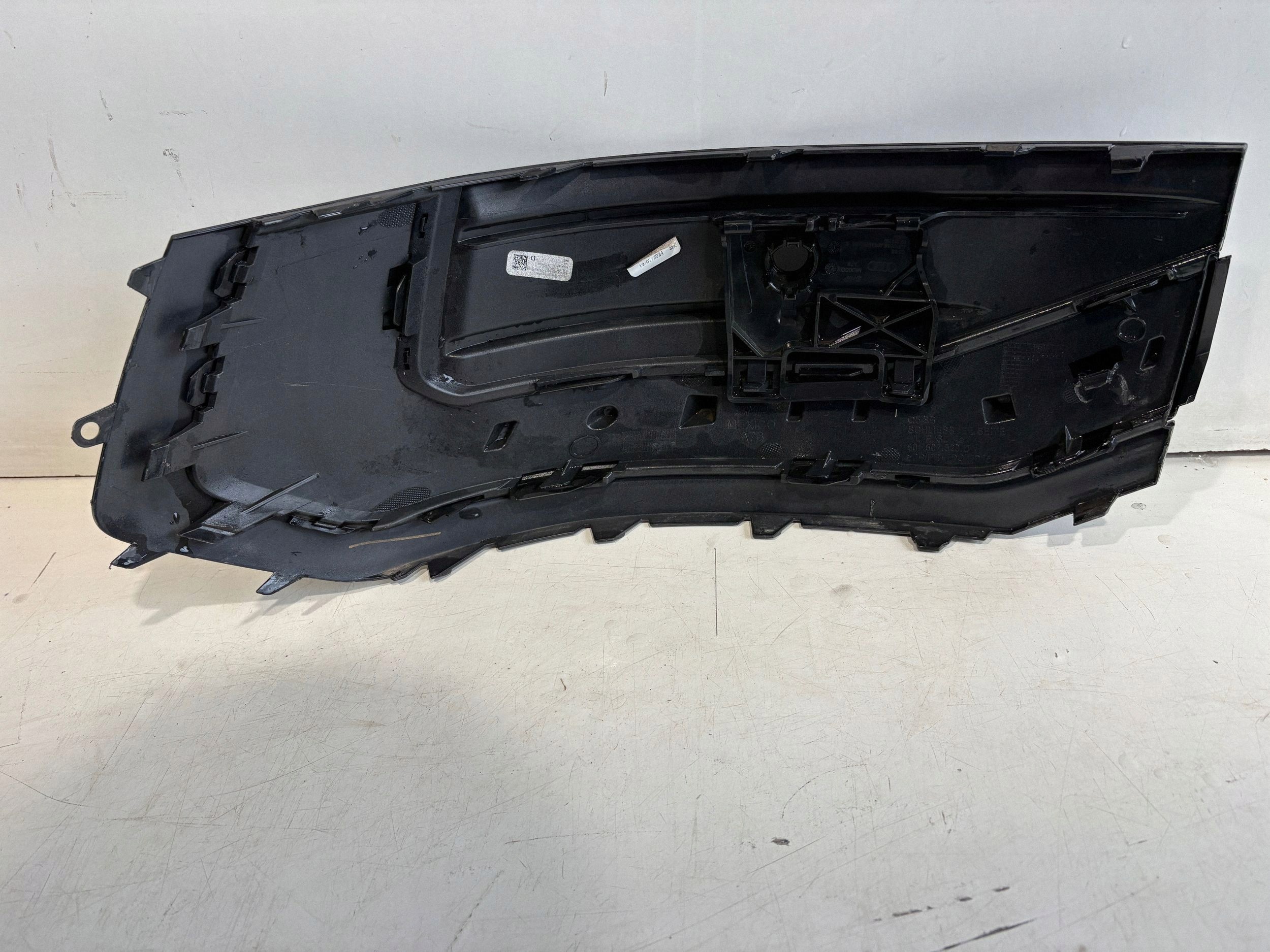 Audi 80F807320D Élément de fermeture image 4