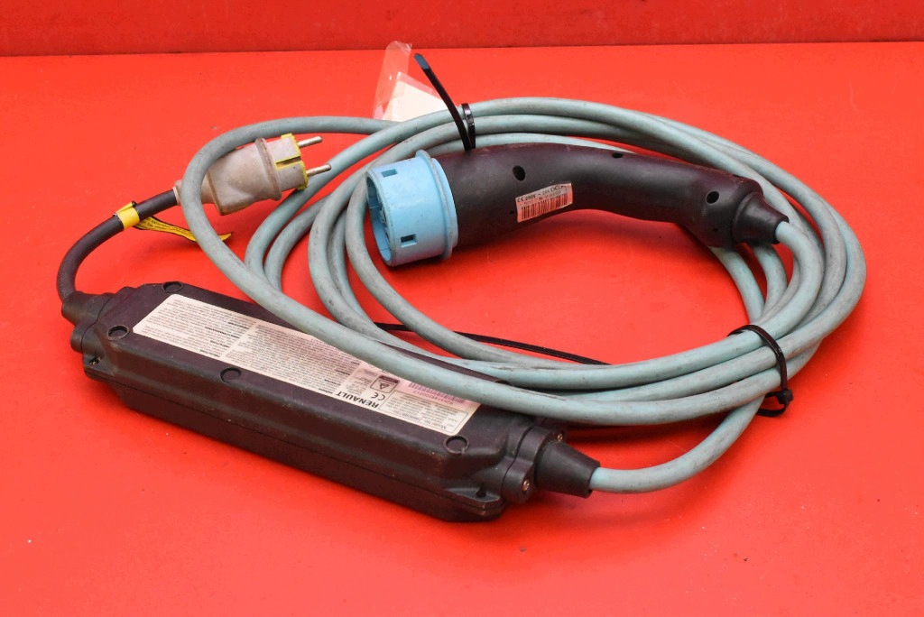 Laturi latausjohto 296909873R Renault Zoe I 88 hv 12-19