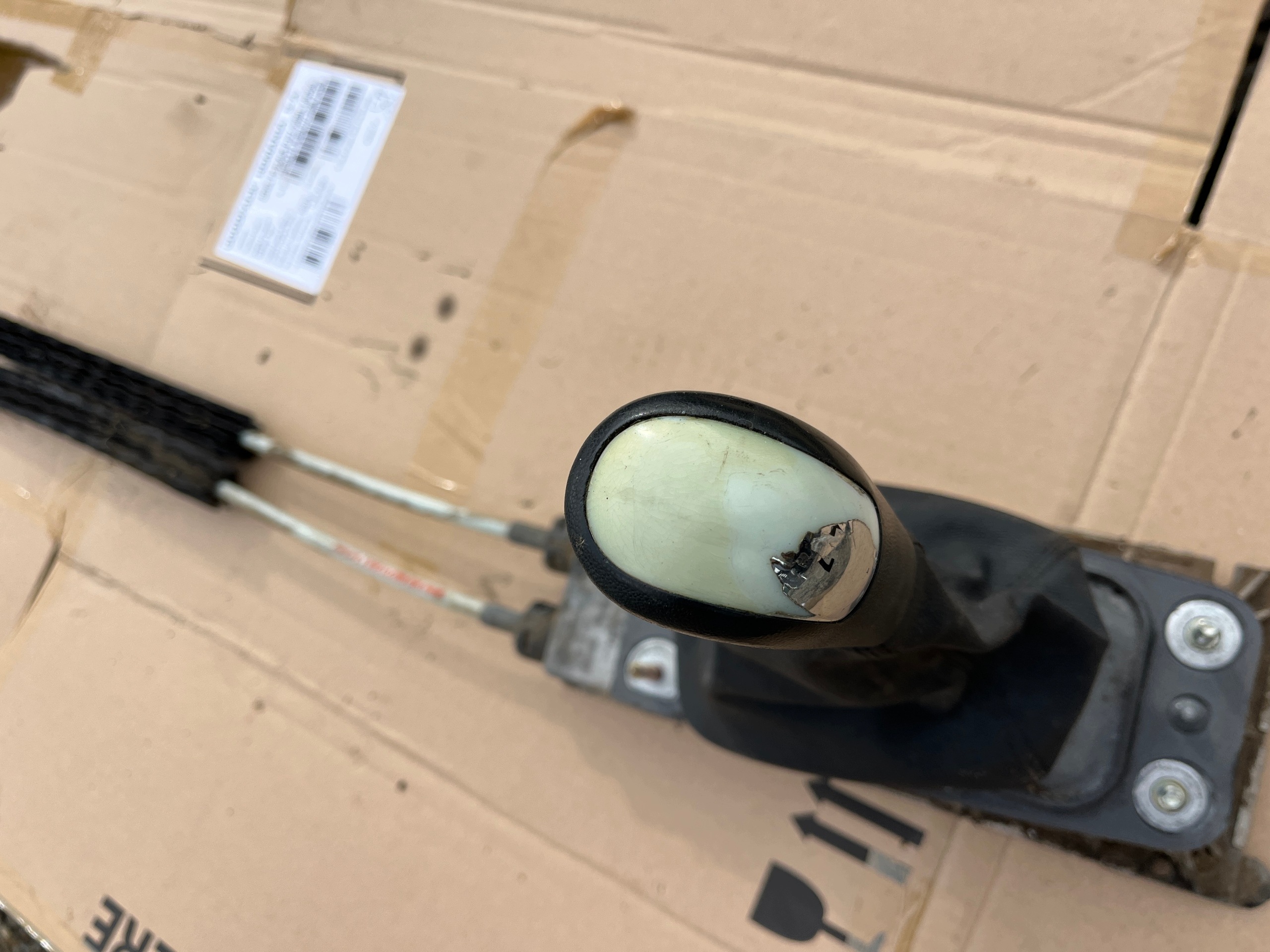 Vaihdekepin nuppi Skoda Fabia I 6Q0711265G