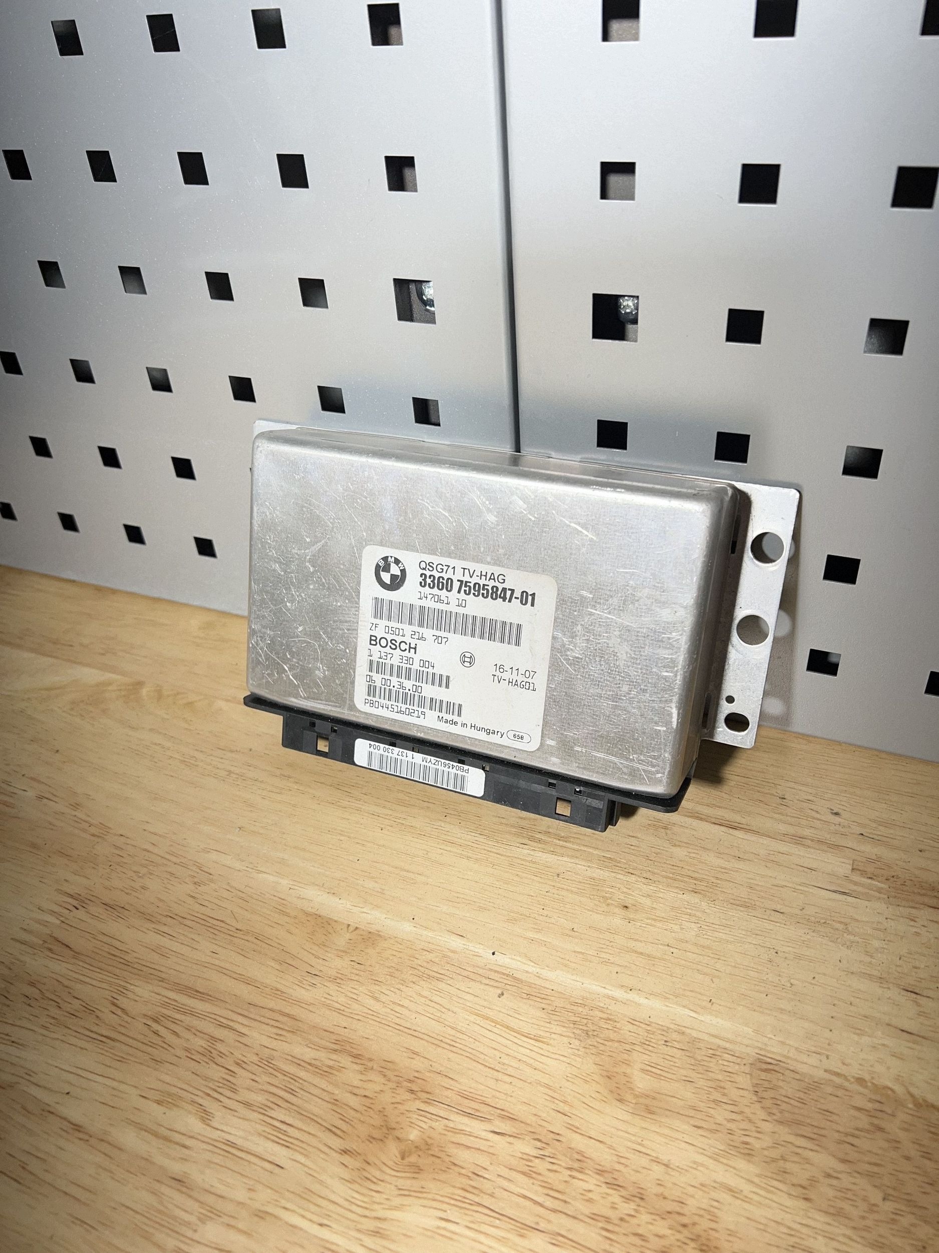 2011 BMW X6 E71 Torque Distribution Module ZF0501216707 image 2