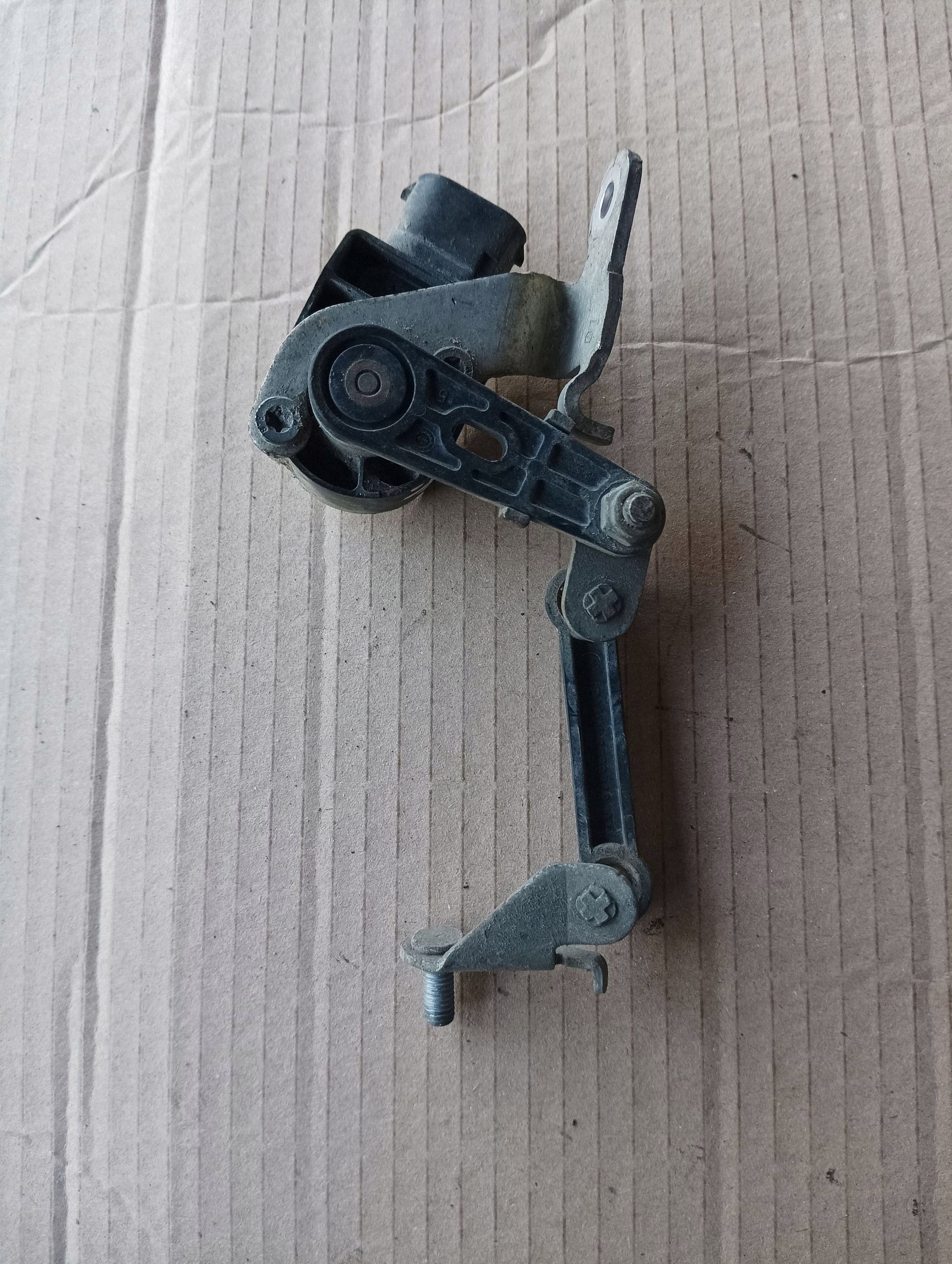 Sensore sosp. pneumatica BMW F10 F11 6784073