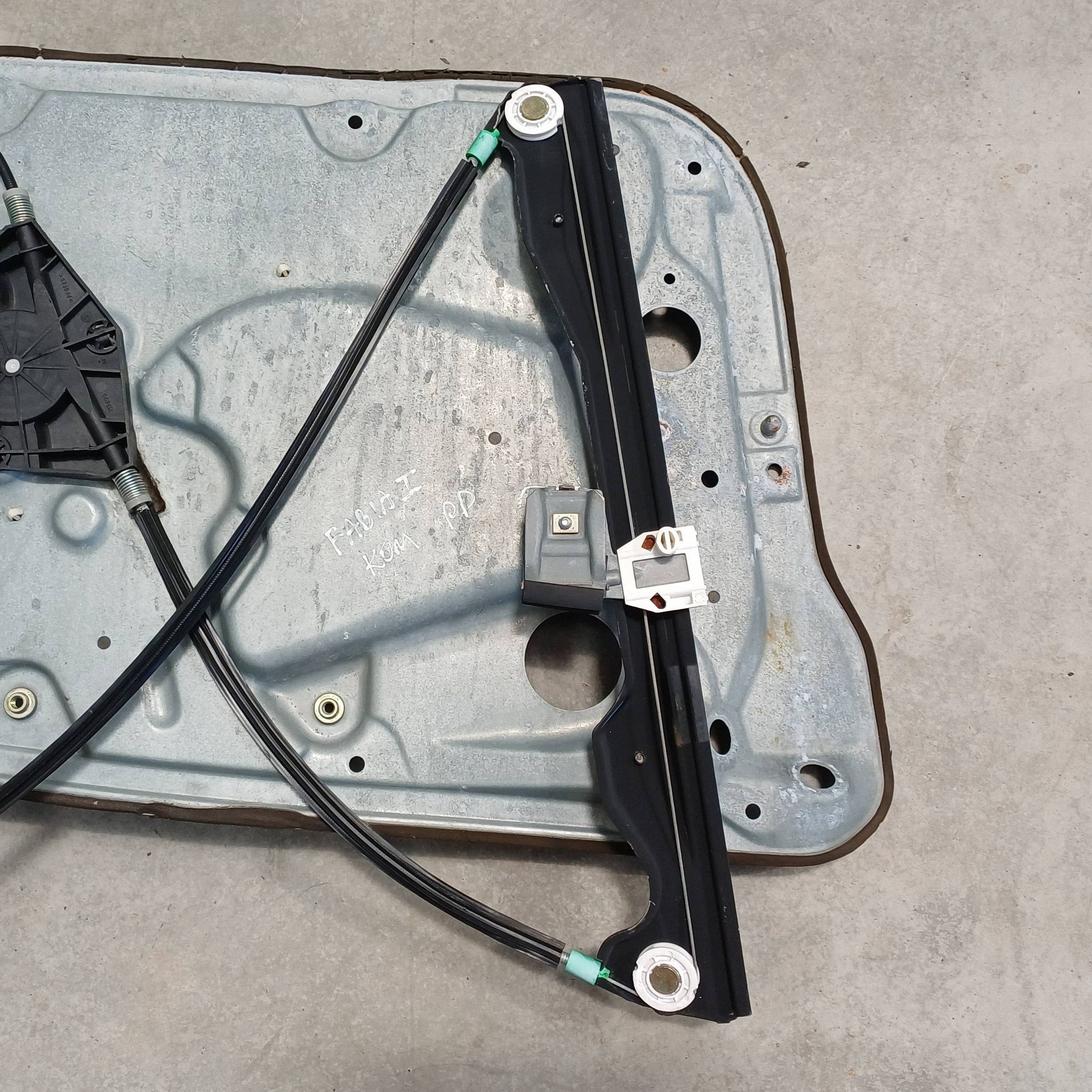 Elevador de Ventanilla Manual Izquierdo Skoda Fabia MK1 image 8
