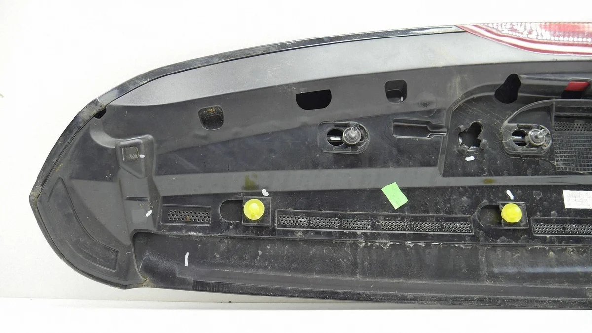 Spoiler Volvo V60 I Lift Usado WAH45255 image 8