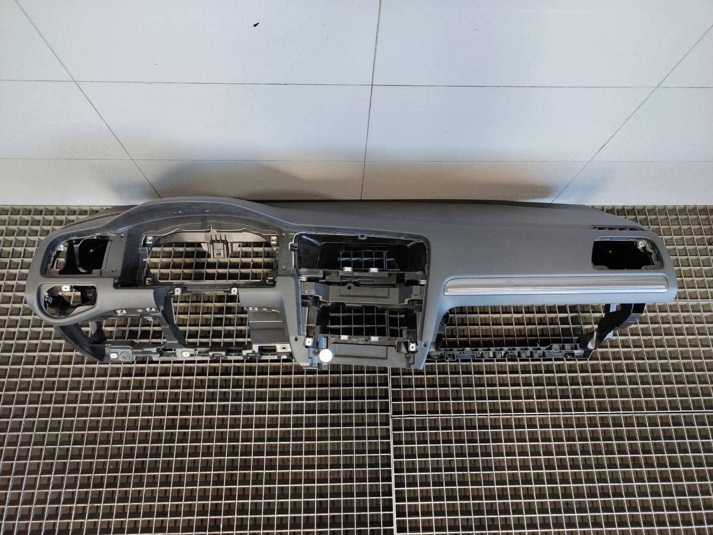 Tablero VW Golf VII Europa 5G1858295AOP1515 image 2