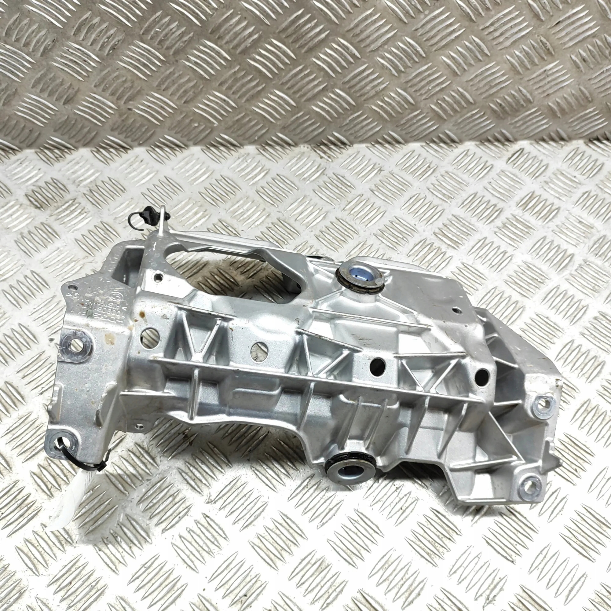 AC Compressor Mounting Bracket BMW i4 G26 9893881 Used image 3