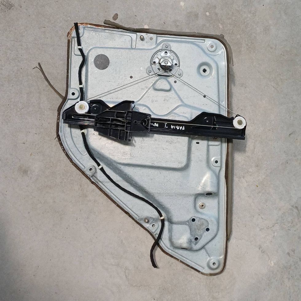 Fensterheber manuell links hinten Skoda Fabia MK1 Kombi OEM DRC121534 image 8