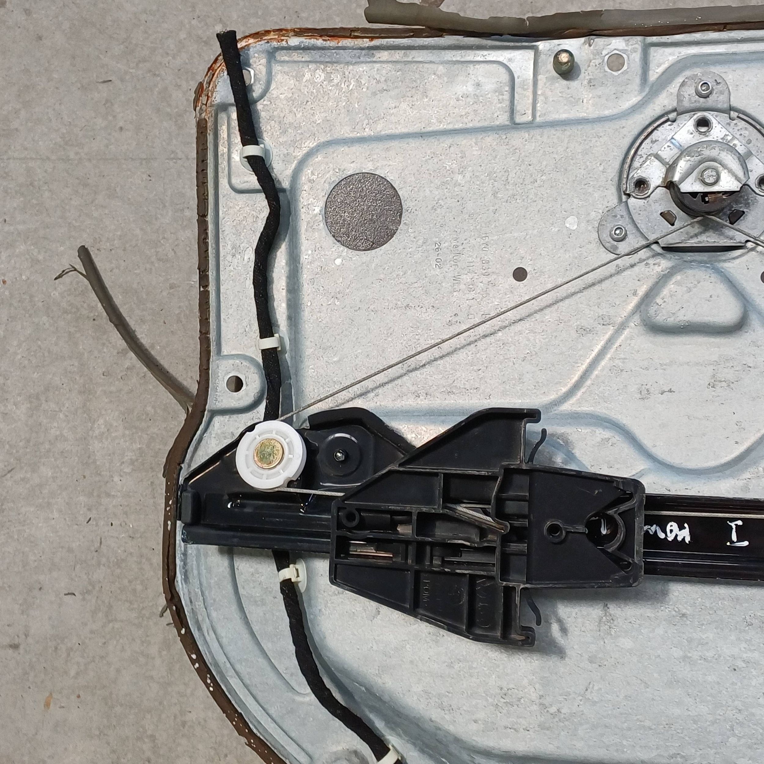 Fensterheber manuell links hinten Skoda Fabia MK1 Kombi OEM DRC121534 image 9