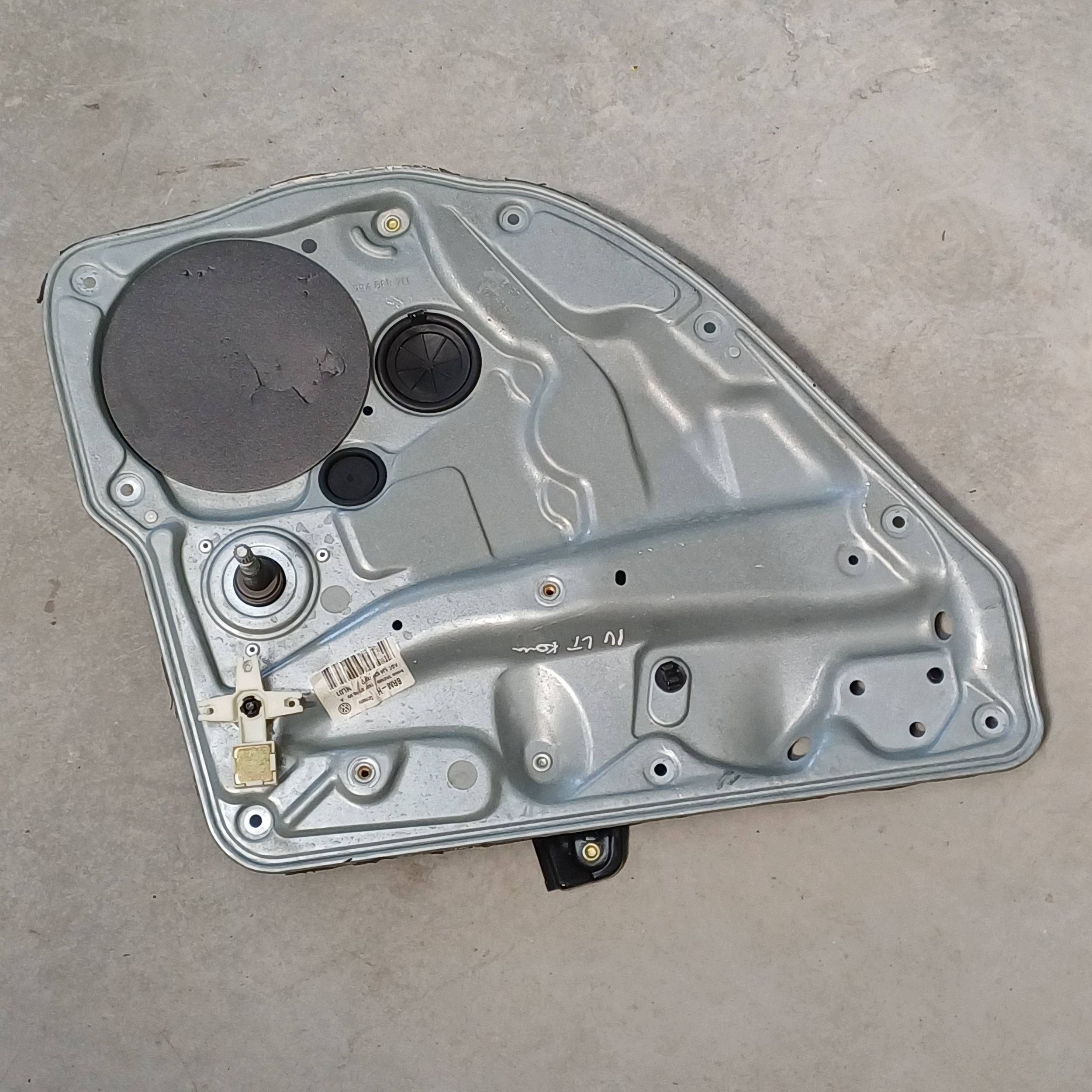 Elevador de Ventanilla Manual Trasero Izquierdo VW Golf IV 1J4837755 image 2