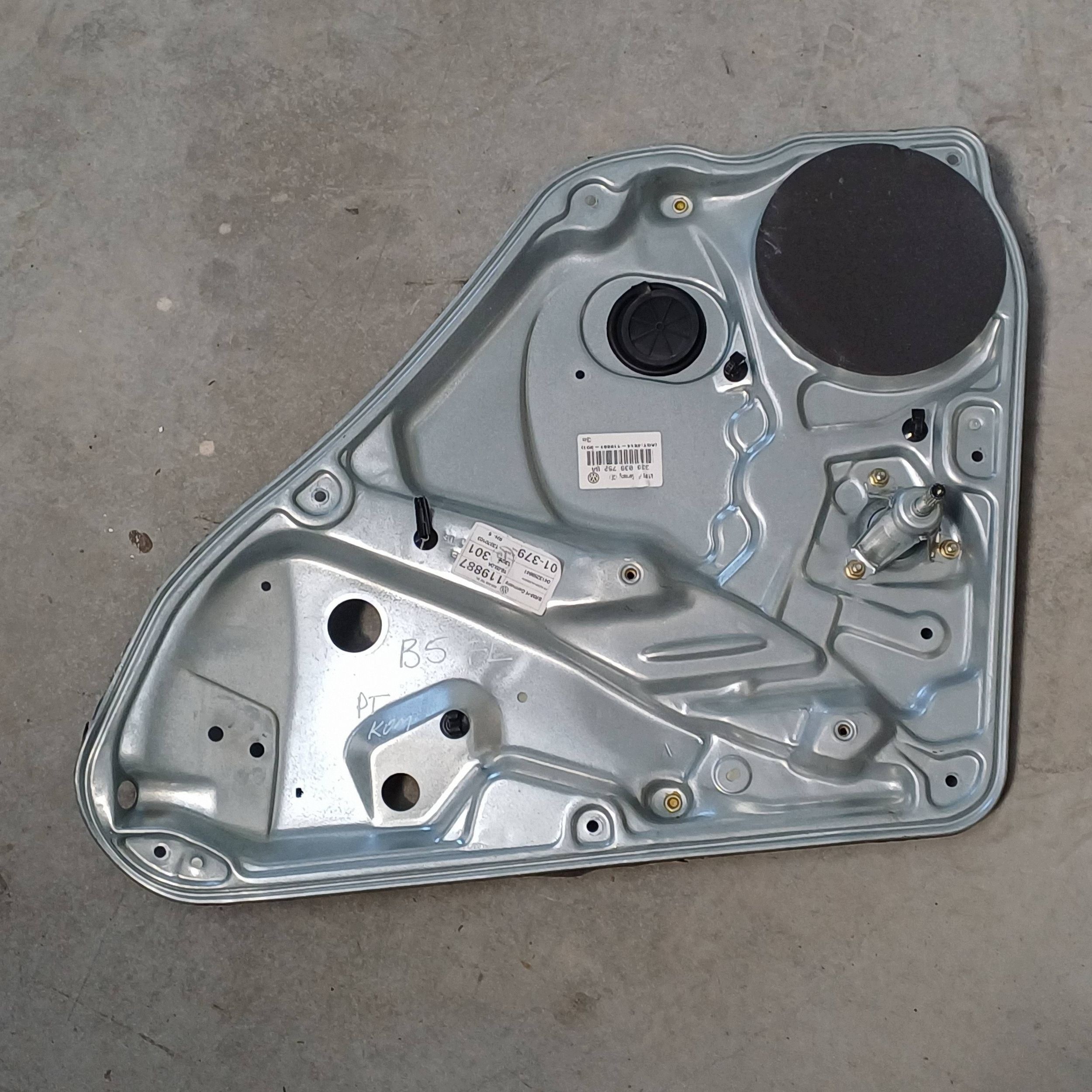 Fensterheber Manual Rechts Hinten VW Passat B5 Lift OEM DRC121543 image 2