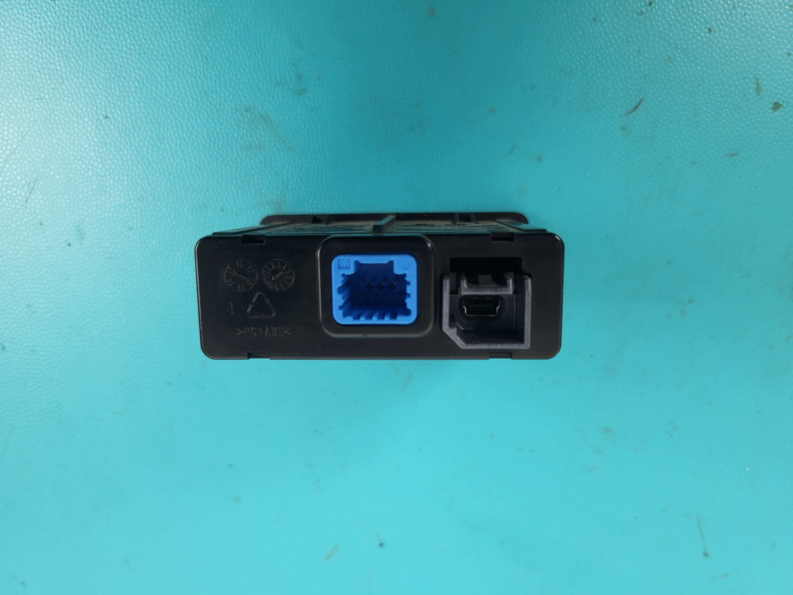 Module USB/AUX Renault Megane IV 2016 image 3