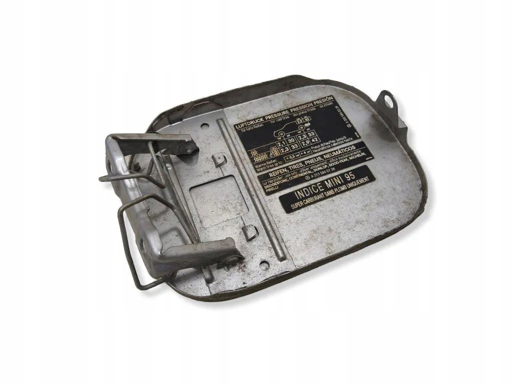 Polttoainetankin luukku MERCEDES-BENZ C W203 A2035840738
