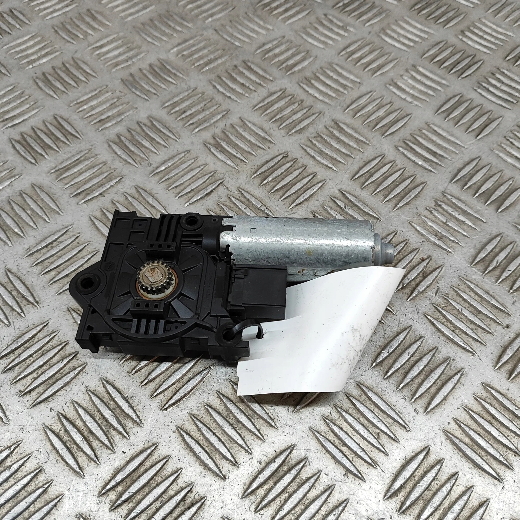 Moteur de toit ouvrant A5 8W S5 10028299C image 2