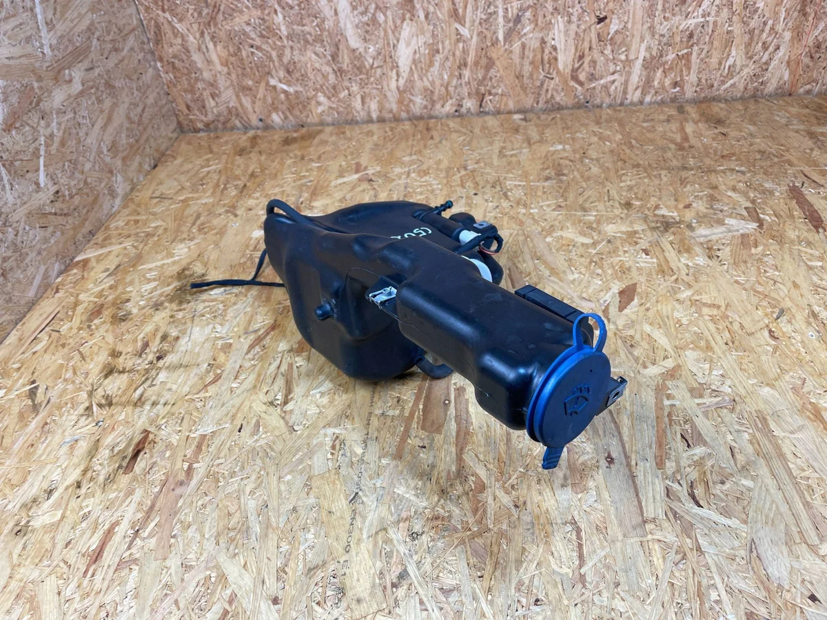 Ruitensproeiervloeistoftank Mercedes W204 image 3