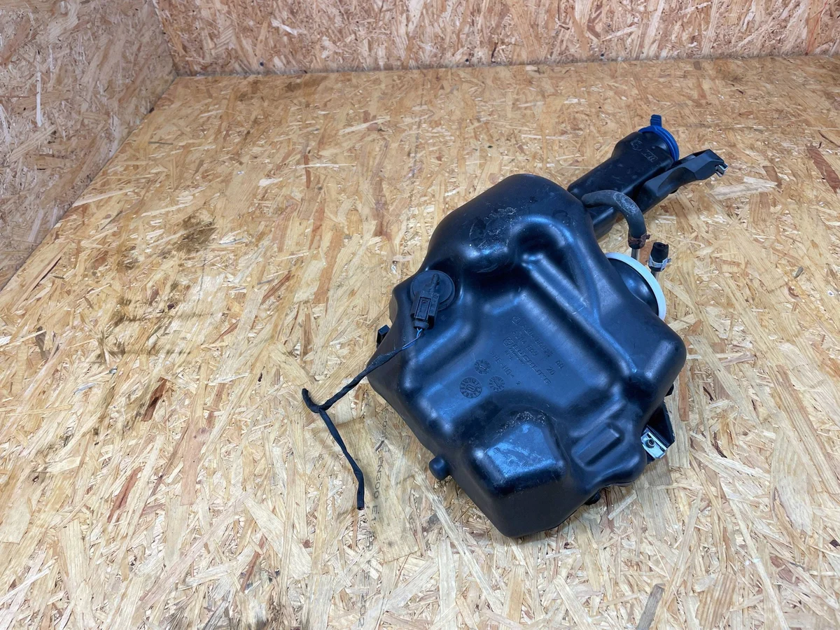 Ruitensproeiervloeistoftank Mercedes W204 image 7