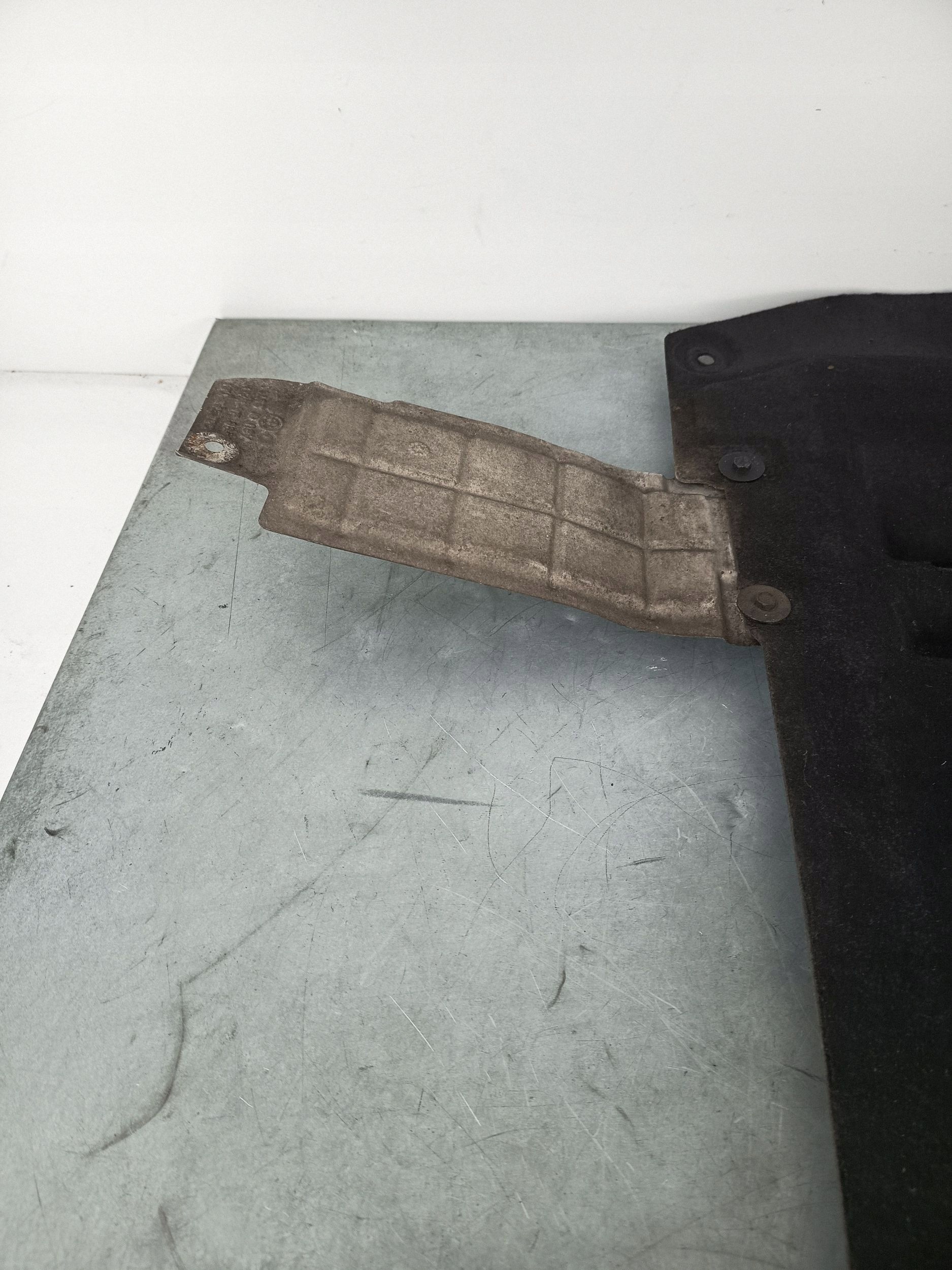 BMW X3 F25 Getriebeabdeckung 7218668 image 3