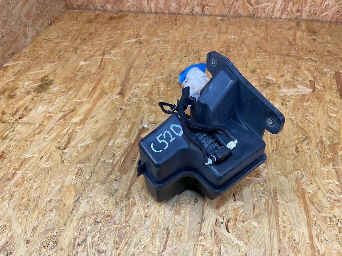 Ruitensproeiervat met pomp VW Skoda Seat Audi