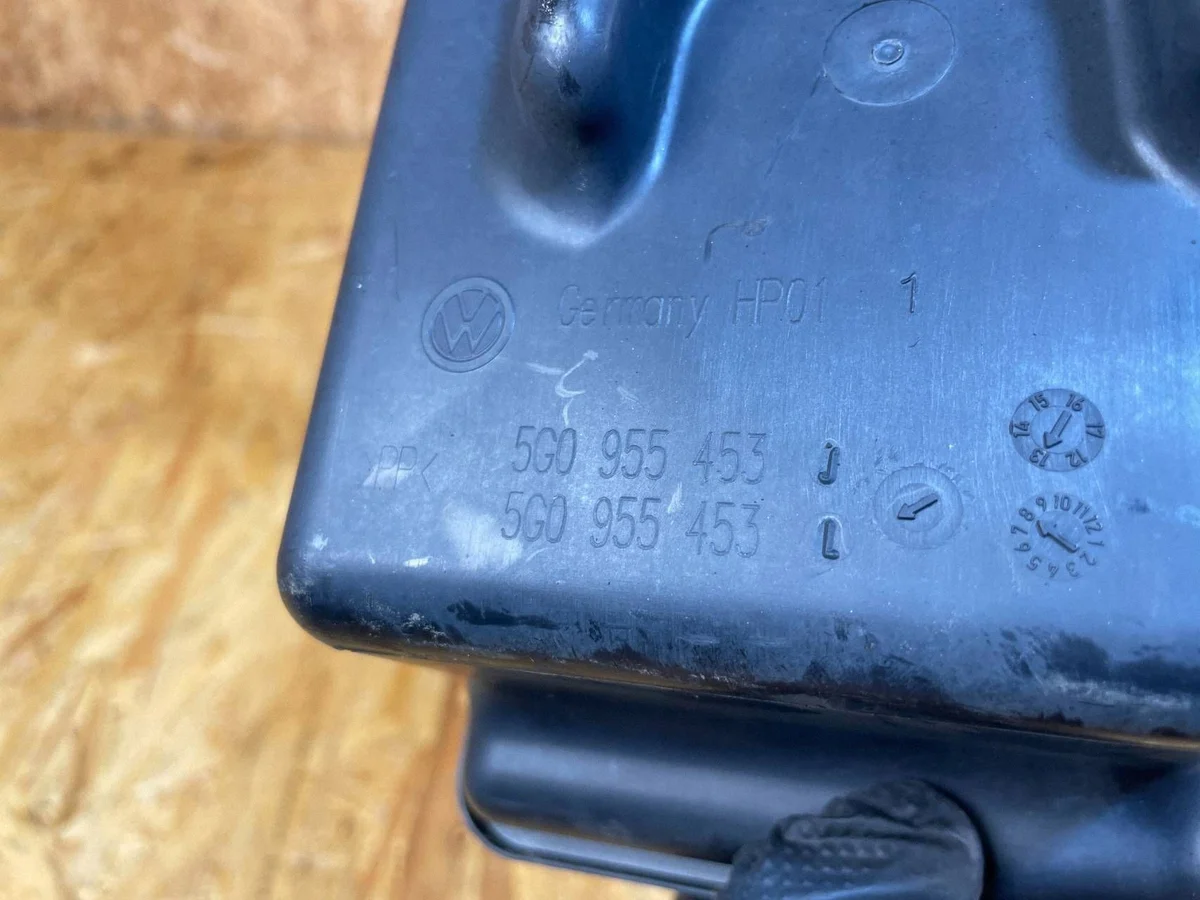 Wischwasserbehälter Pumpe VW Skoda Seat Audi 5G0955453L image 9