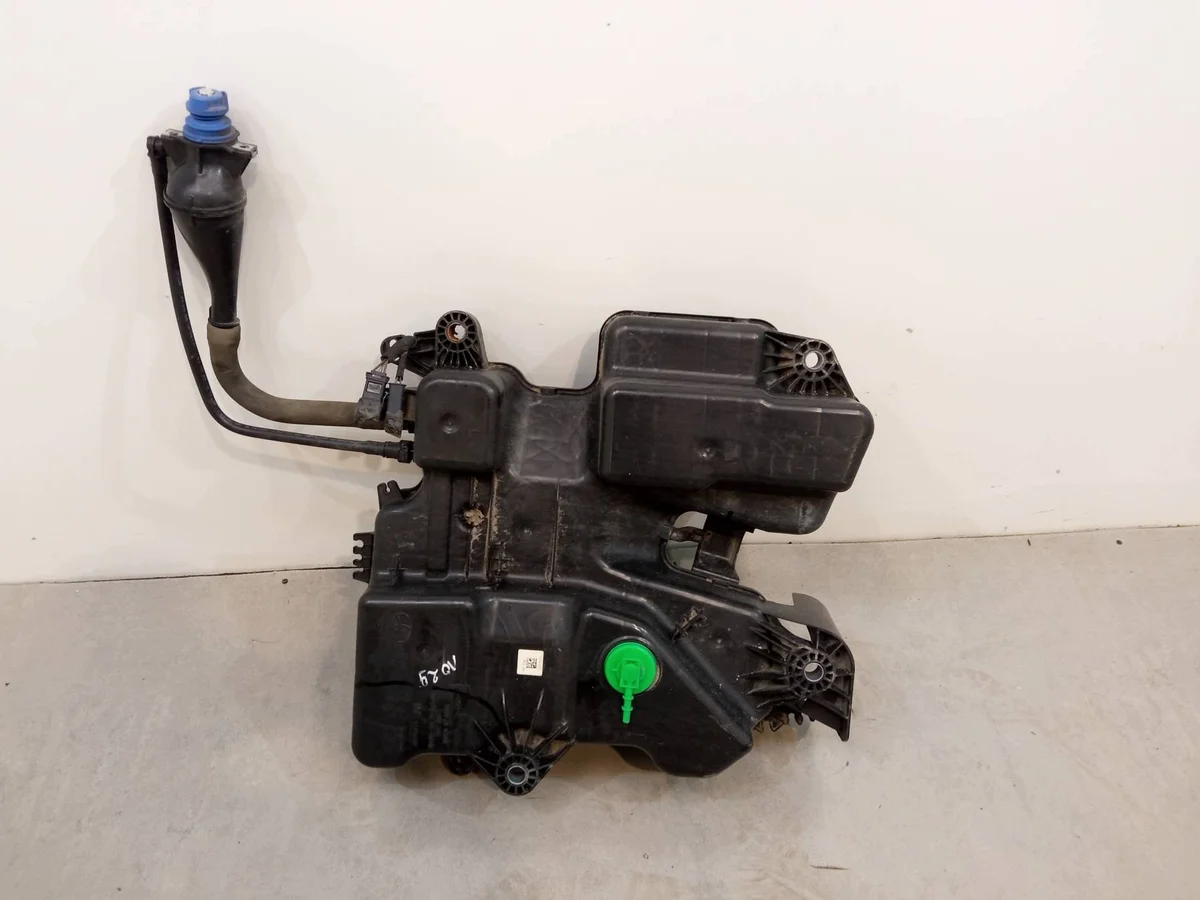 AdBlue Tank met Pomp Peugeot Expert 2.0 HDI