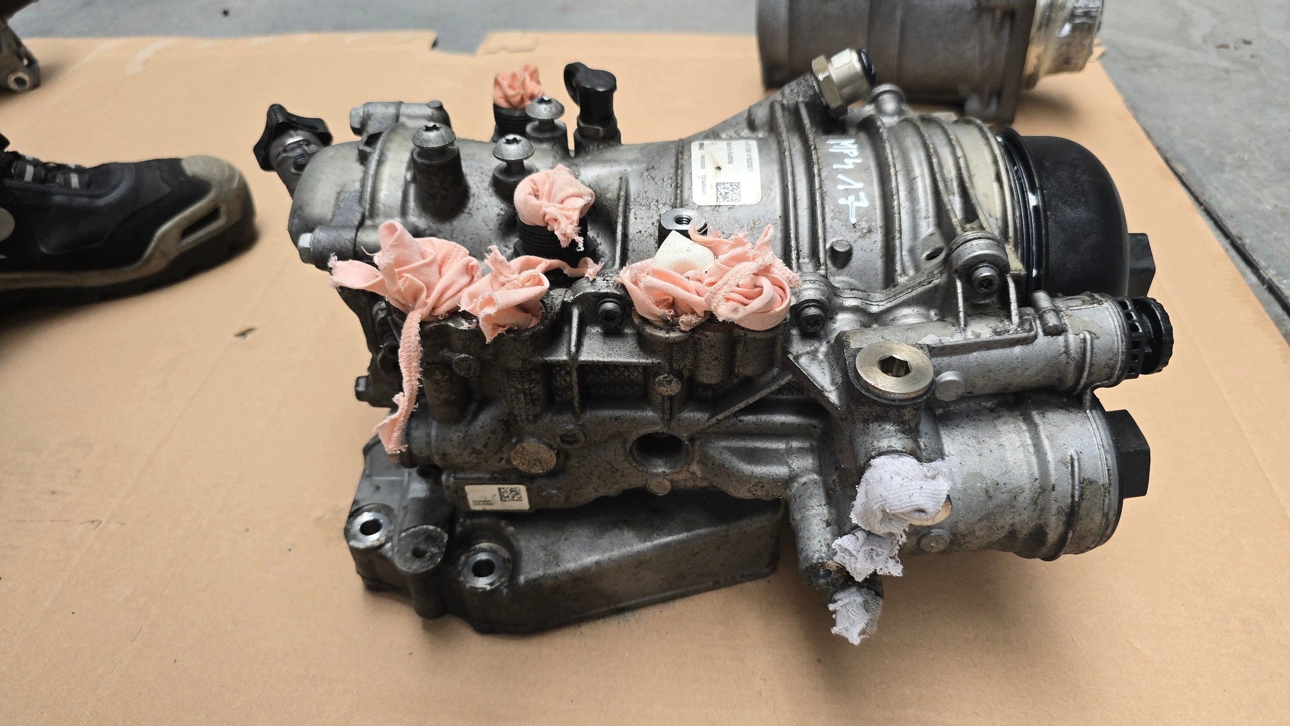 Bränslefilterhus för Actros MP4/MP5 Arocs image 3