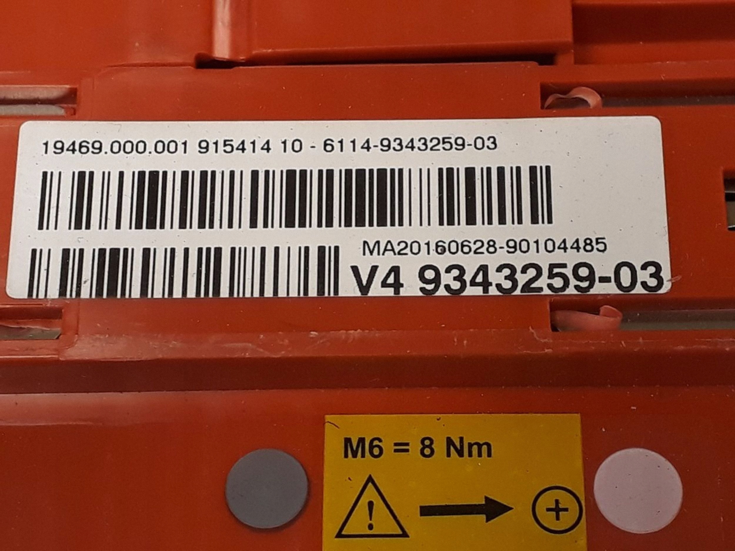 BMW X4 F26 12V pistorasia (takaosa) 9343259