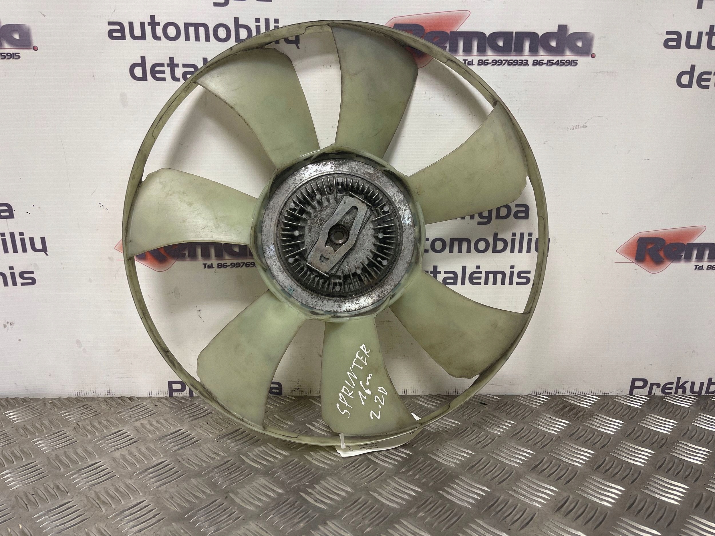 Mercedes-Benz Sprinter W906 Lüfter A0002009623