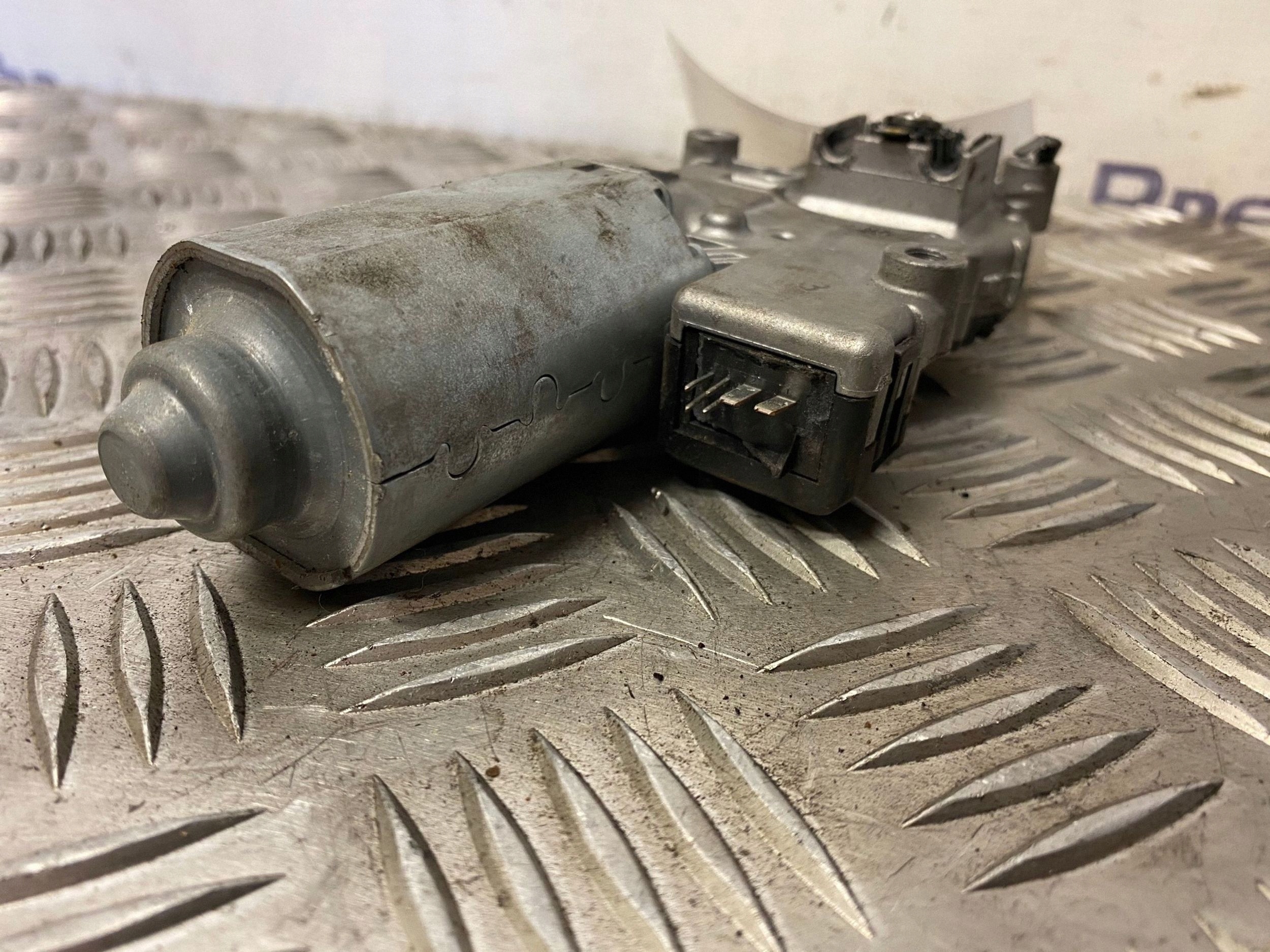 Motor Teto Solar BMW 5 E60 E61 2004 Traseiro Usado image 4
