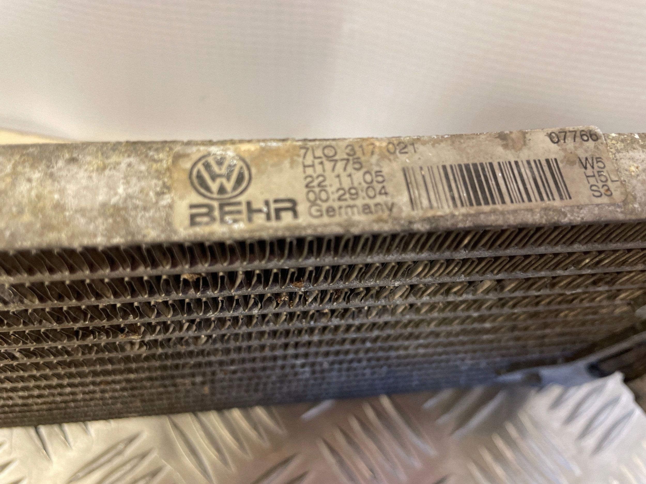 VW Touareg I vaihteistoöljynjäähdytin 7LO317021