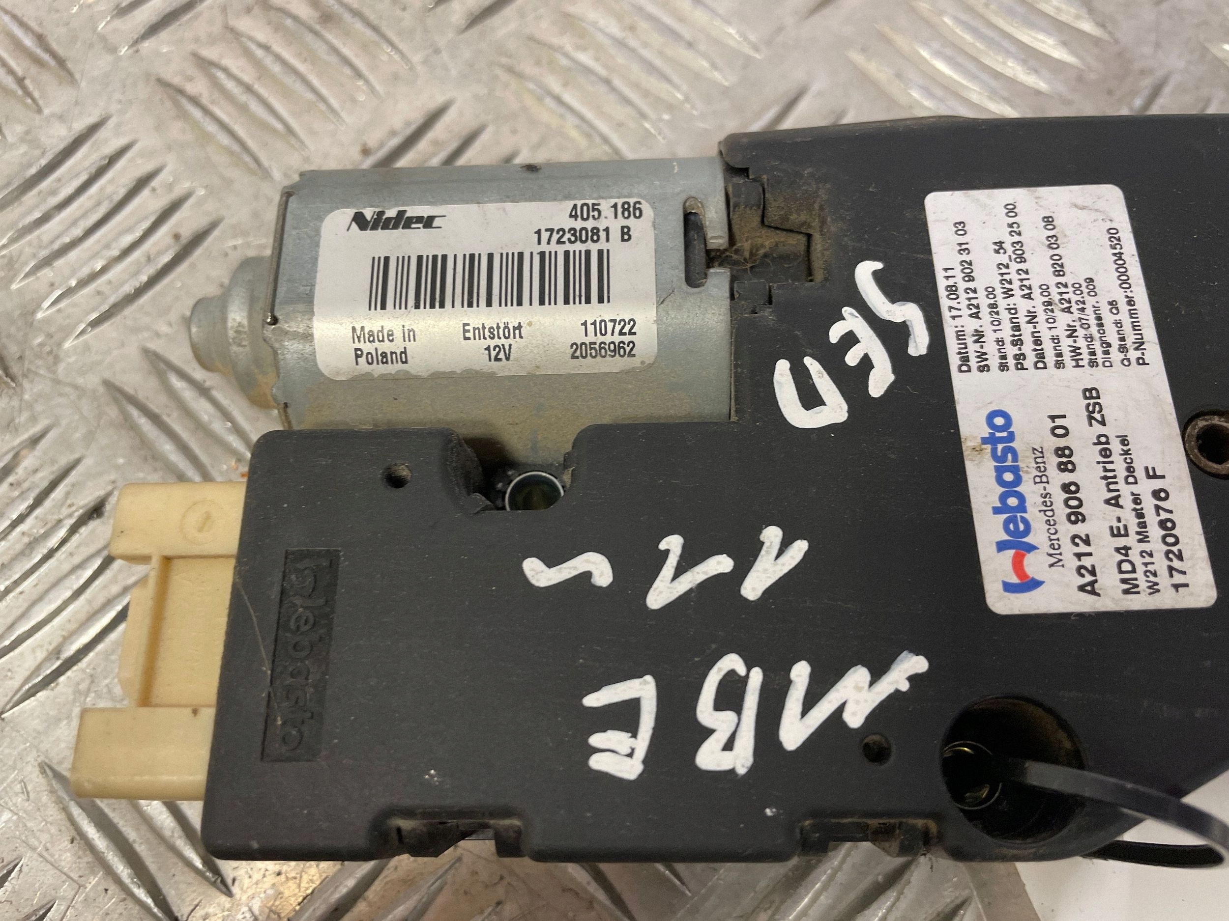 Moteur toit ouvrant Mercedes E W212 image 4
