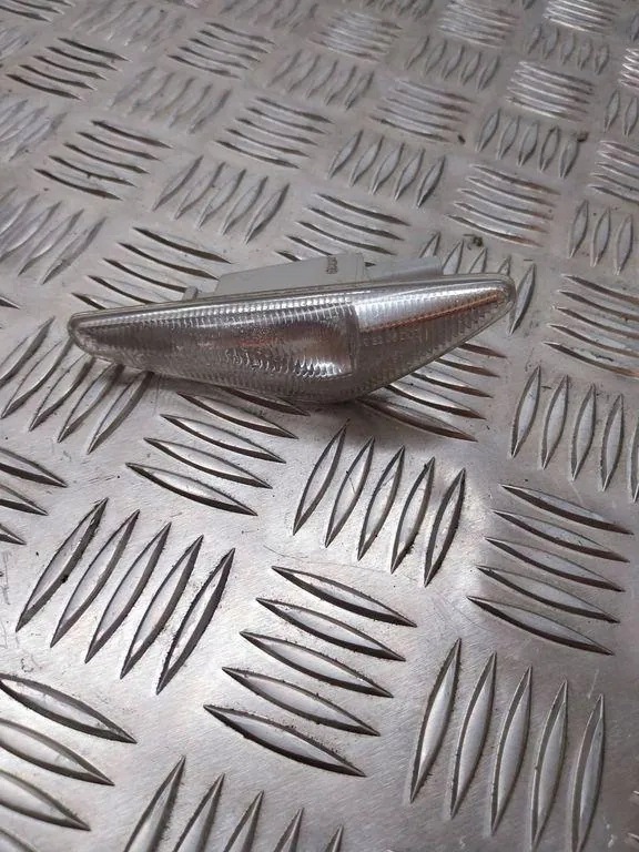 Pisca dianteiro direito BMW X6 E71/E72 usado image 2