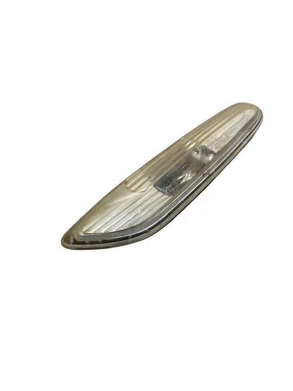 Intermitente izquierdo BMW Serie 5 E61 usado image 2
