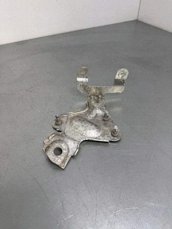 Fäste ABS-pump Audi Q7 (4M) 4M0614125E 3.0 bensin 2017 image 2