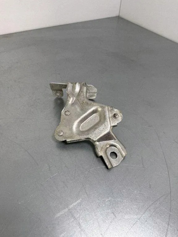 Fäste ABS-pump Audi Q7 (4M) 4M0614125E 3.0 bensin 2017 image 4
