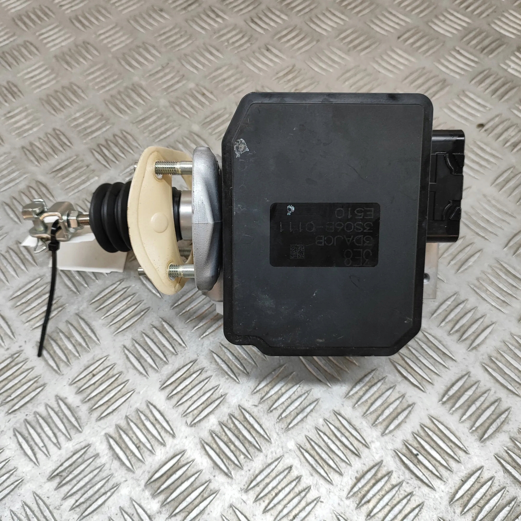 Cilinder remklauw Honda CR-V VI 461003E8E51 image 6