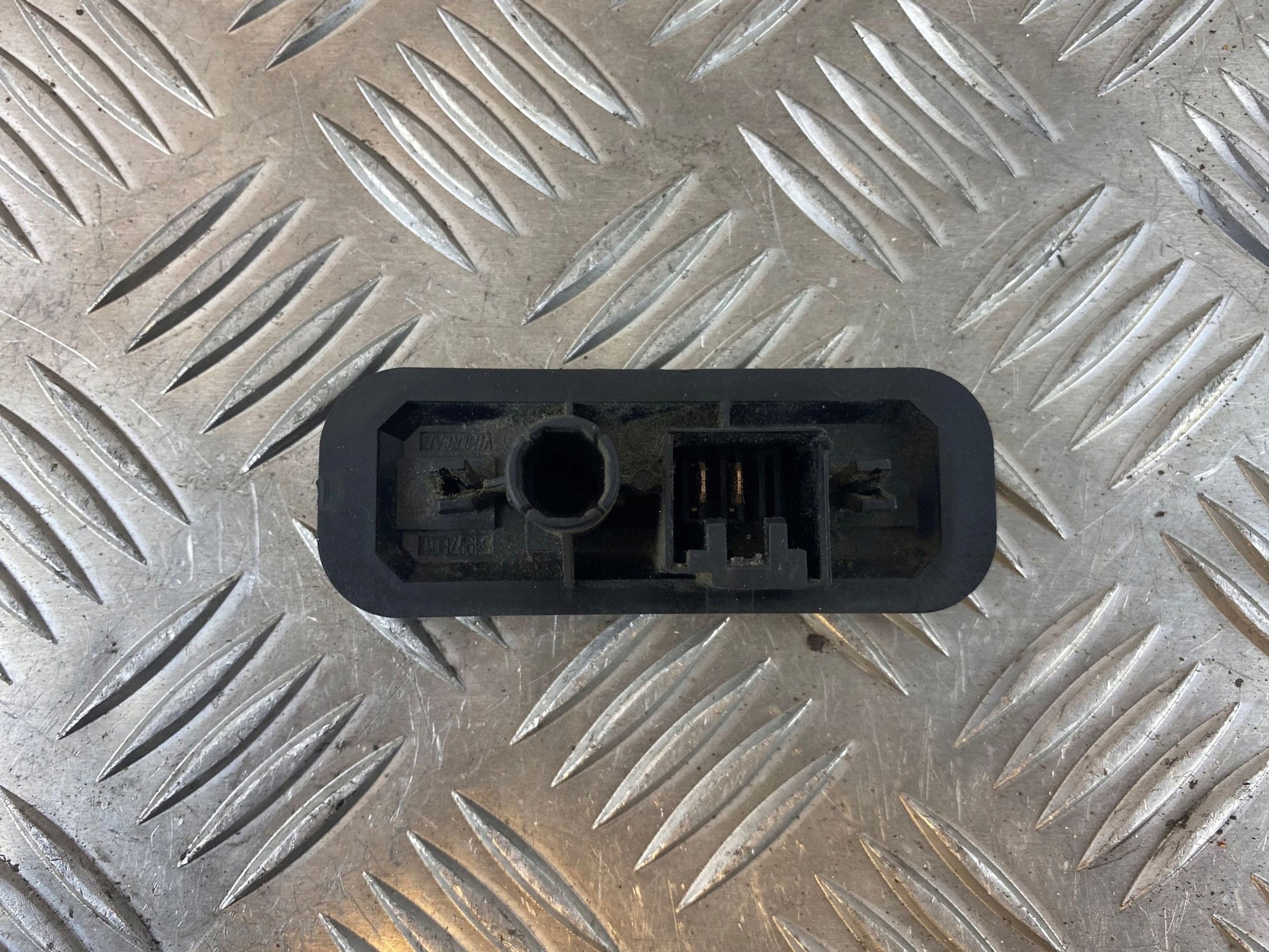 Iveco Daily Door Opening Sensor 54987B011 image 3