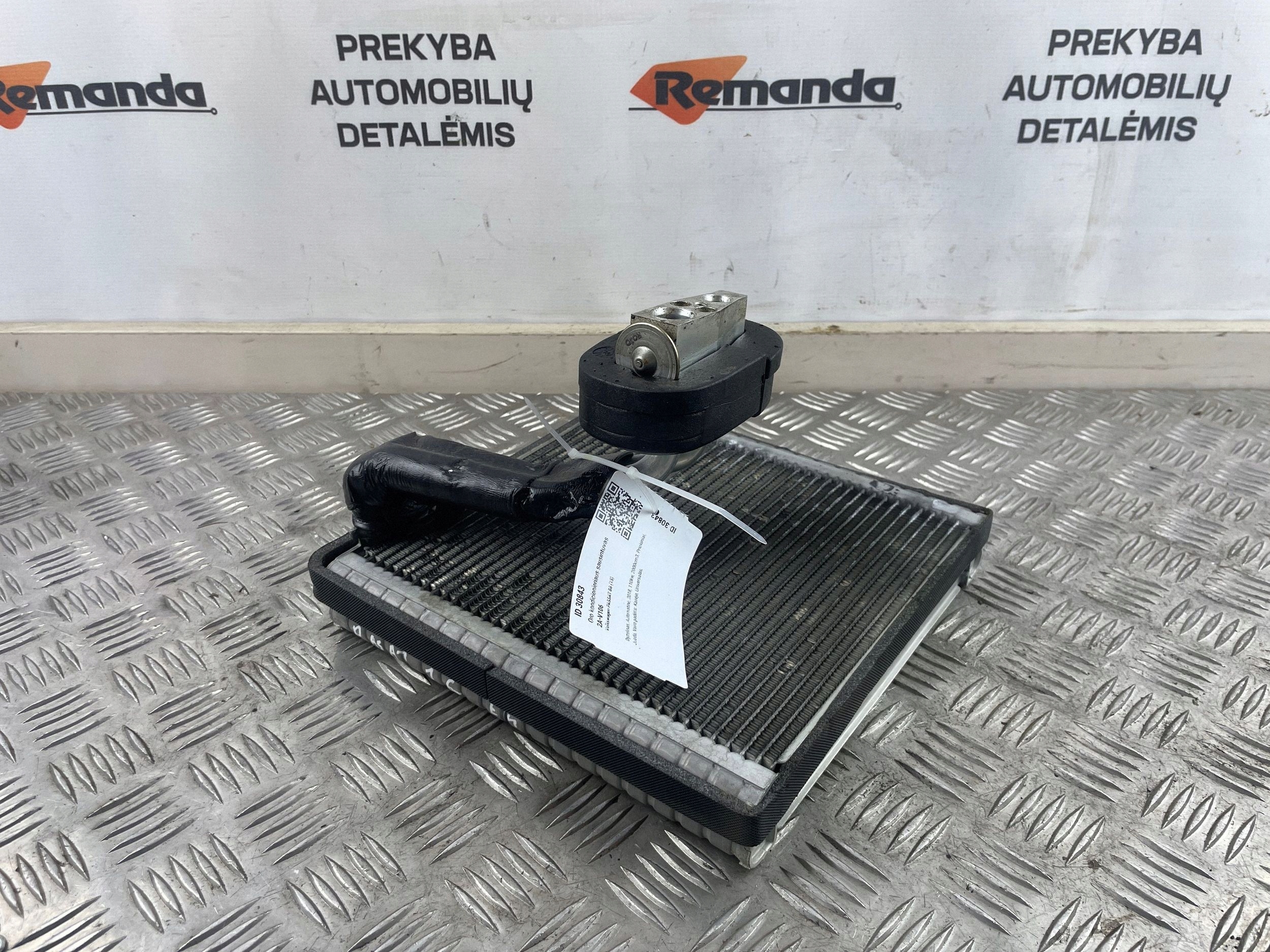 VW Passat B8 2018 Ilmastointikompressori 5Q1820105 image 3