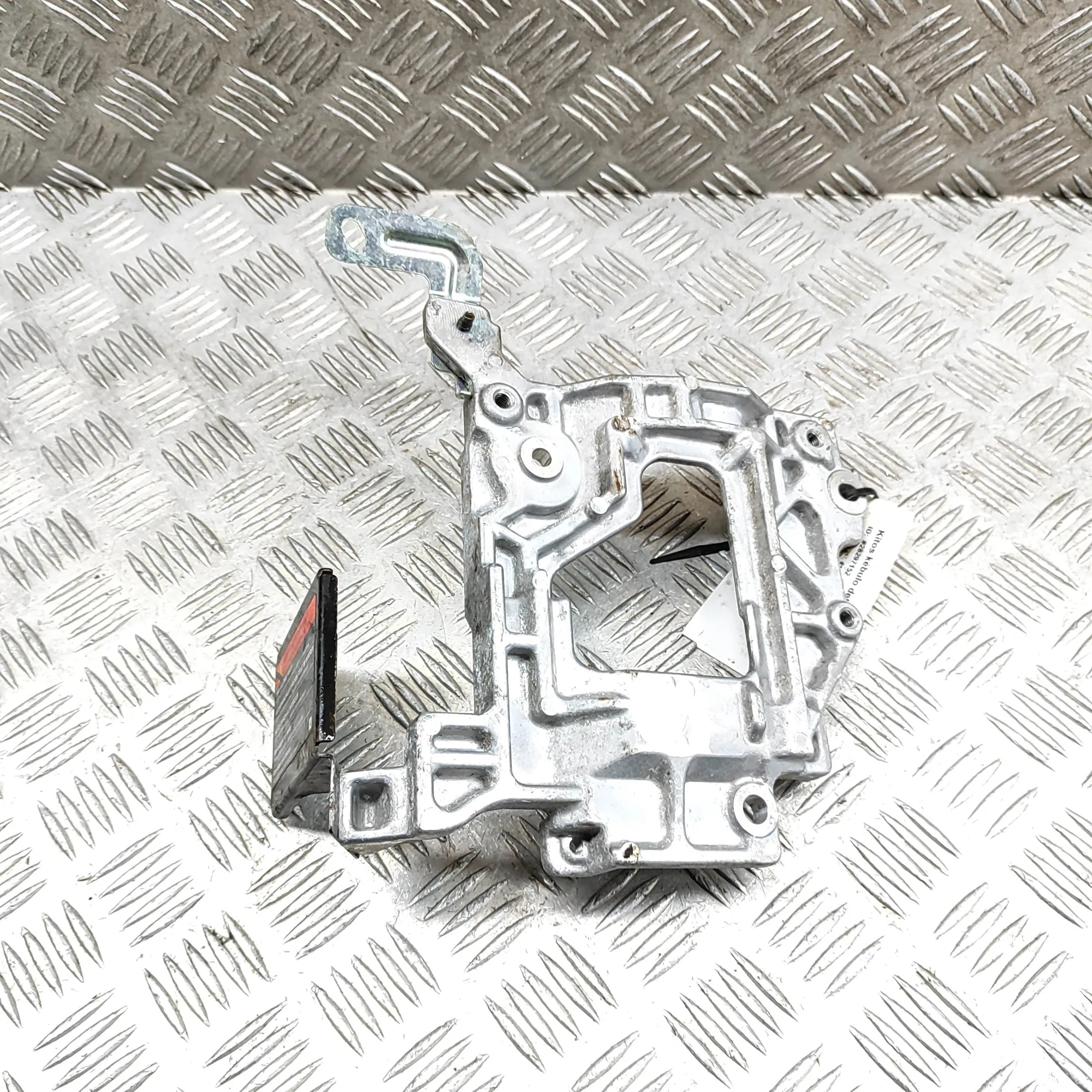 AC Compressor Mounting Bracket Nissan Leaf ZE1 119105SK0A image 5