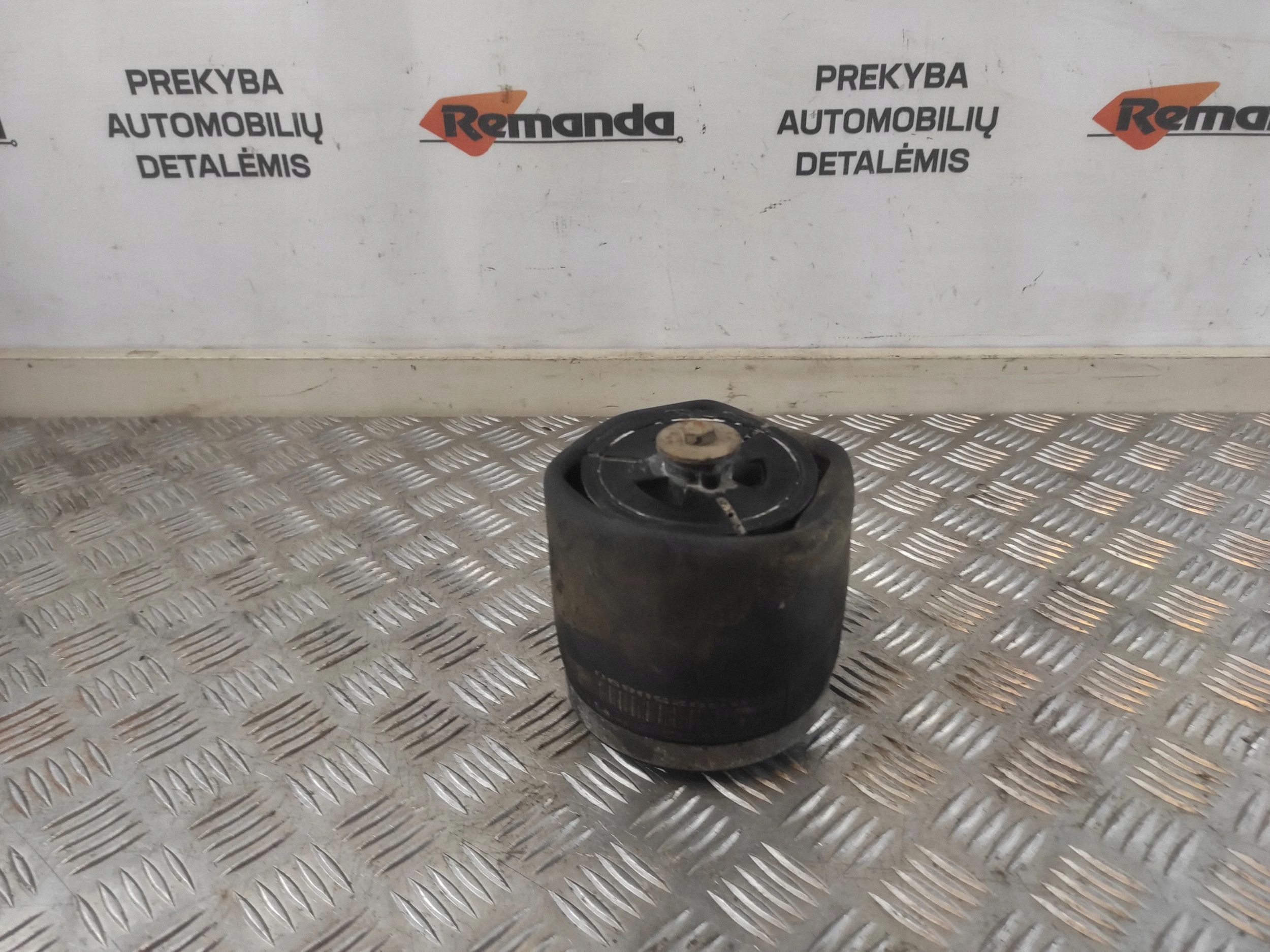 BMW 5 E39 Bolsa neumática trasera usada OEM REM34438 image 2