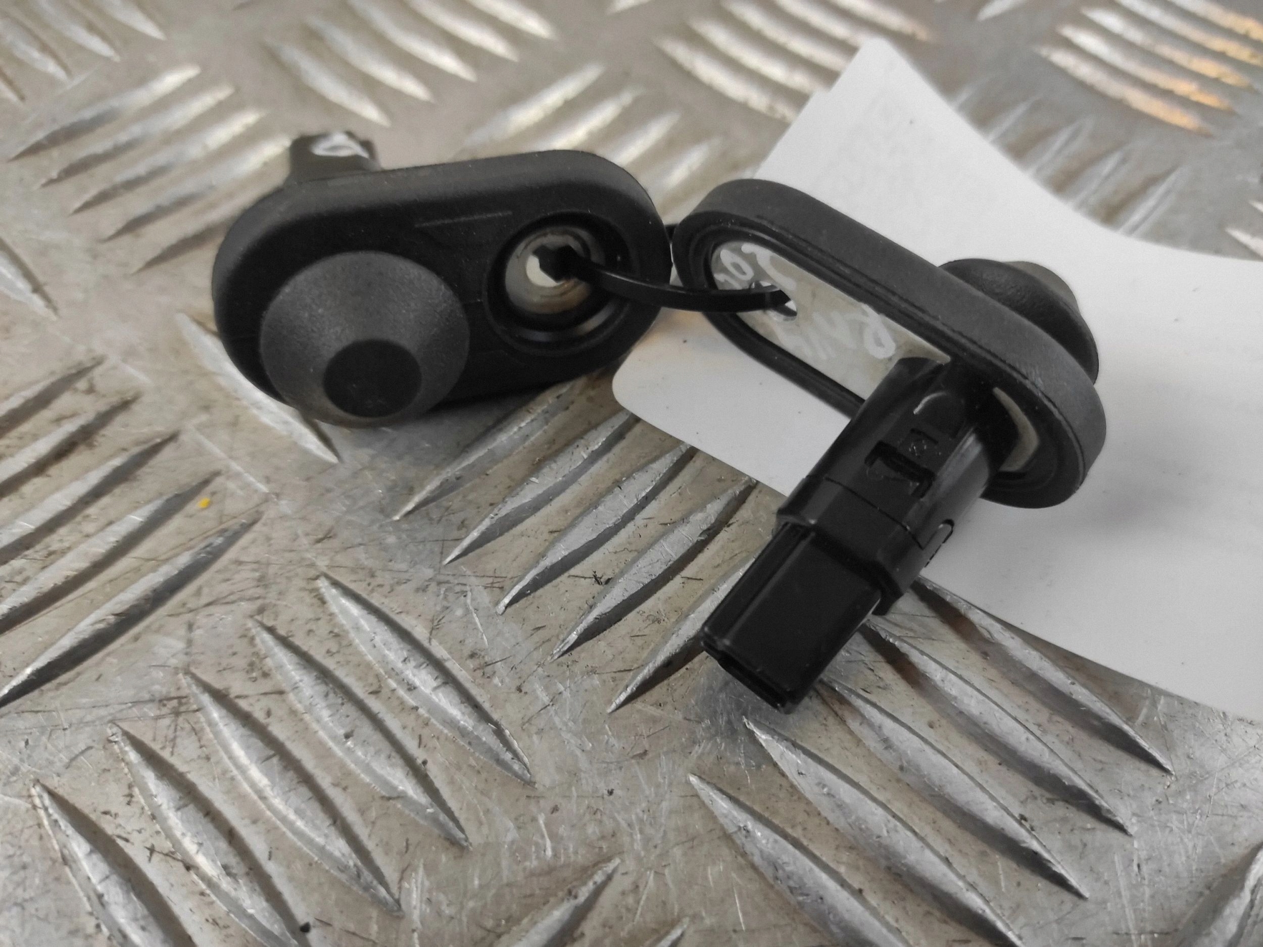 Toyota RAV4 XA50 Achterdeurcontactsensor REM35909 image 5
