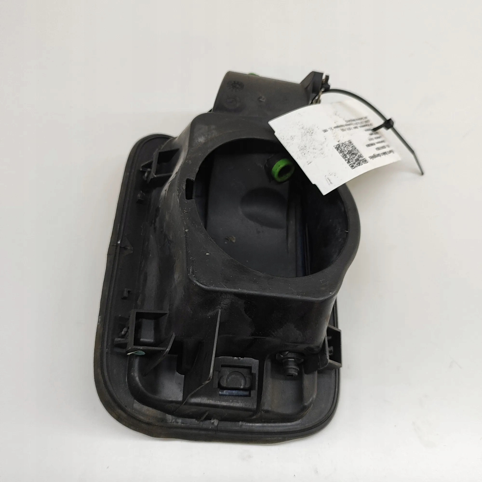 BMW 7 (F01, F02) Polttoainesäiliön luukku 7184080